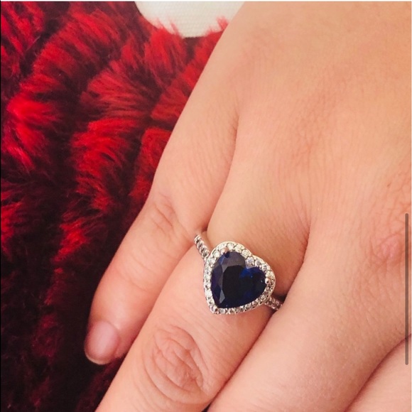 NEW⚜️ESTATE 18K gp heart  Crystal Ring - Picture 2 of 13